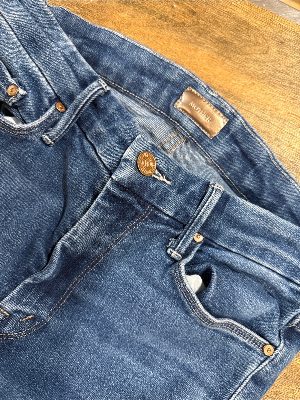Mother Jean High-Rise Looker Straight-Leg Jeans in Medium Blue -home Movies - Picture 2 of 15